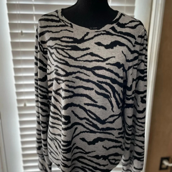 Social Standard by Sanctuary Women's Julia Brushed Knit Puff Sleeve Top.  Size:M - Picture 4 of 12